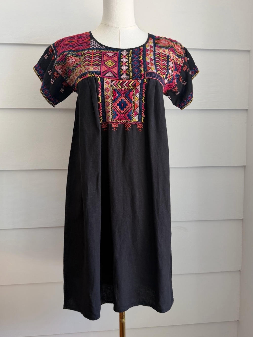 Johnny Was Black Linen Embroidered Boho Tunic Dress
